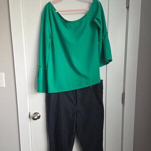 Ann Taylor Off the Shoulder Top/LOFT Dark Denim Cropped Jeans